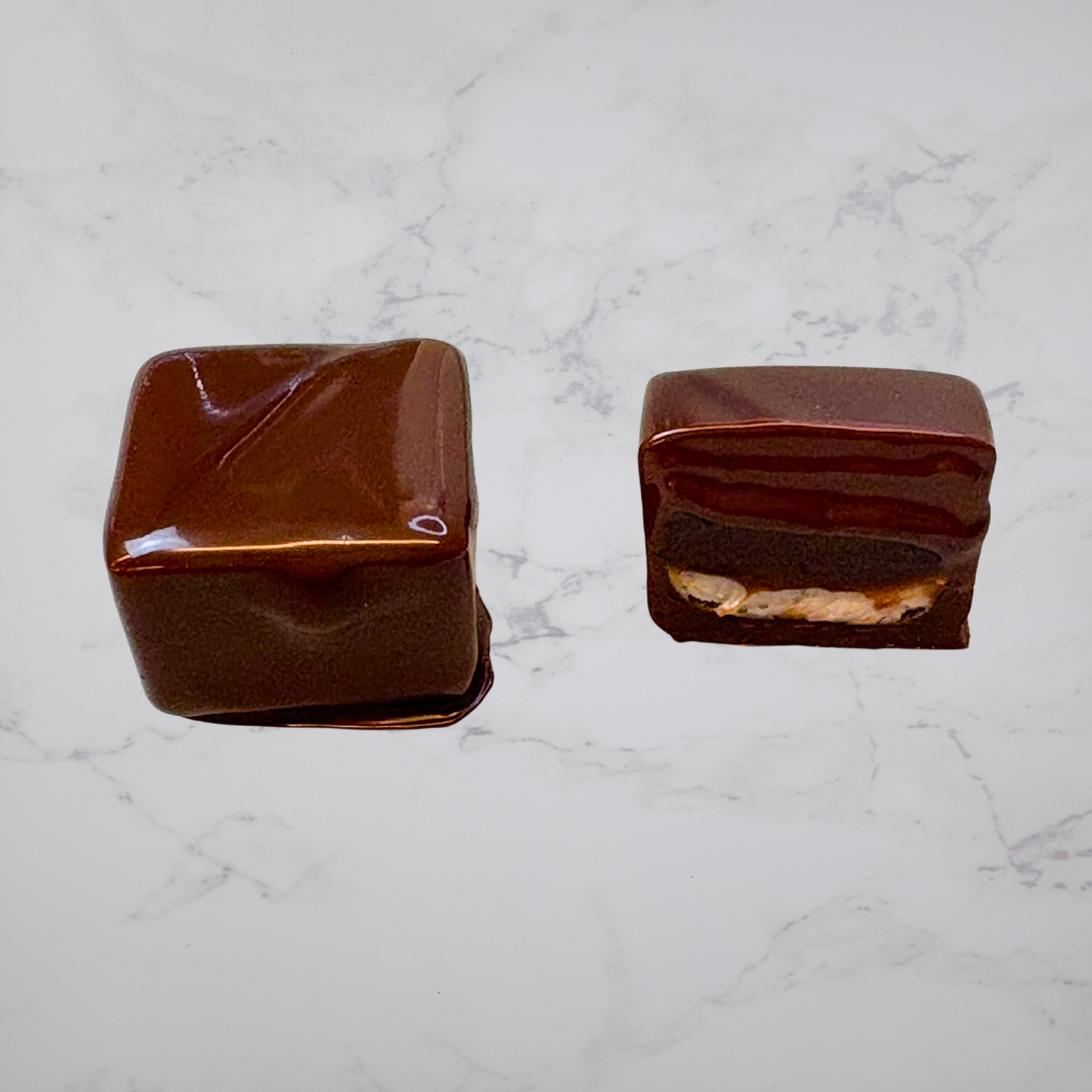 Chokladpralin - Mintkräm med mörk minttryffel