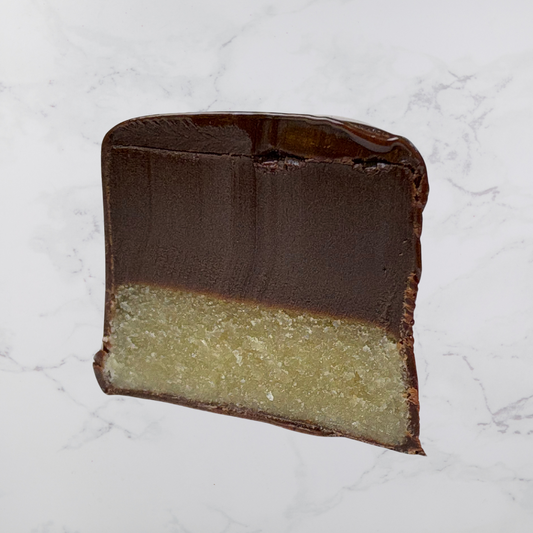 Ädel 62% - Marsipan och mörk cognacstryffel. NU 50% STÖRRE!